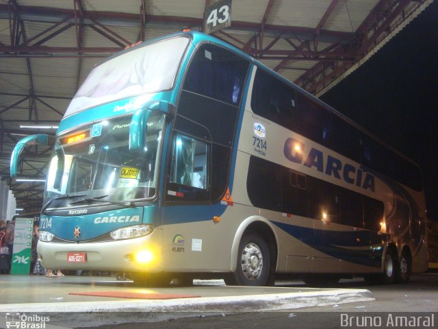 Viação Garcia 7214 na cidade de Londrina, Paraná, Brasil, por Bruno Amaral. Número da foto: #1285458.