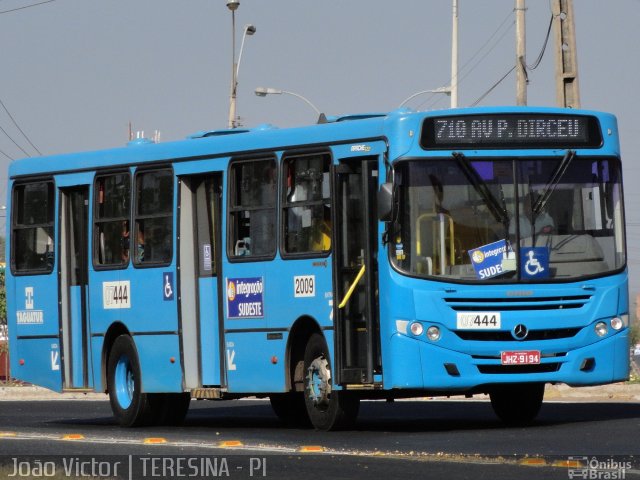 Taguatur - Taguatinga Transporte e Turismo 07444 na cidade de Teresina, Piauí, Brasil, por João Victor. ID da foto: 1285022.