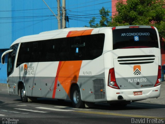 Viação Cidade do Aço RJ 174.070 na cidade de Volta Redonda, Rio de Janeiro, Brasil, por David Freitas. Número da foto: #1286907.