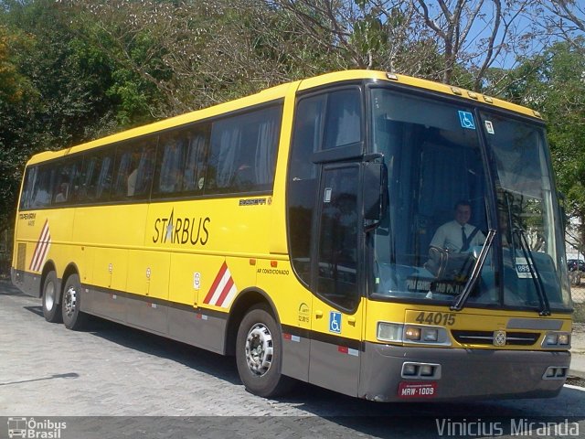 Viação Itapemirim 44015 na cidade de São José dos Campos, São Paulo, Brasil, por Vinicius Miranda. Número da foto: #1289088.