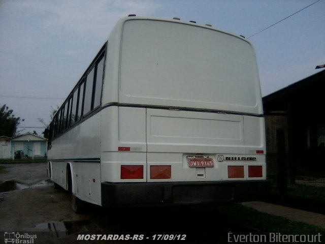 Ônibus Particulares 9165 na cidade de Mostardas, Rio Grande do Sul, Brasil, por Éverton Teixeira Bitencourt. ID da foto: 1288989.