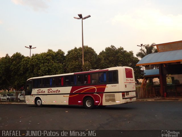 Viação São Bento Ribeirão Preto 1260 na cidade de Uberaba, Minas Gerais, Brasil, por RAFAEL  JUNIO FONSECA. Número da foto: #1289636.