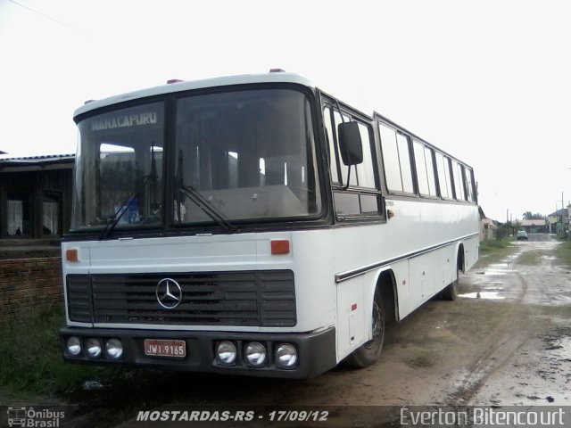 Ônibus Particulares 9165 na cidade de Mostardas, Rio Grande do Sul, Brasil, por Éverton Teixeira Bitencourt. ID da foto: 1288994.