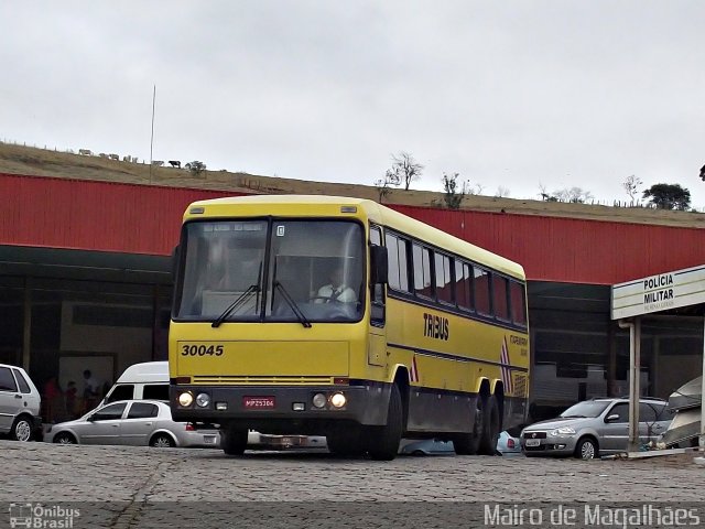 Viação Itapemirim 30045 na cidade de João Monlevade, Minas Gerais, Brasil, por Mairo de Magalhães. Número da foto: #1292596.