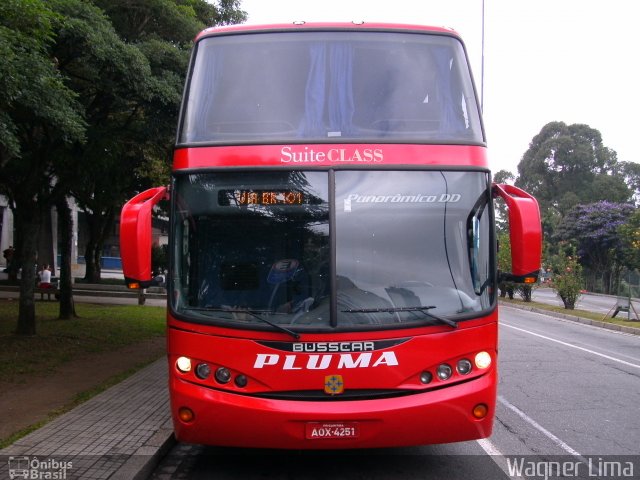 Pluma Conforto e Turismo 7007 na cidade de Curitiba, Paraná, Brasil, por Wagner Lima. Número da foto: #1300116.