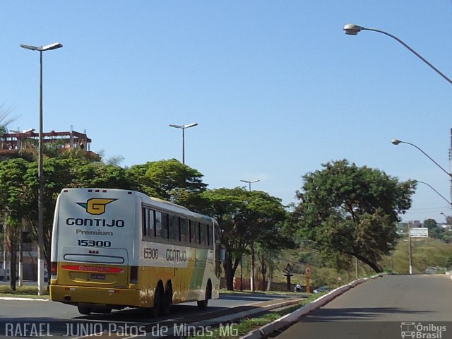 Empresa Gontijo de Transportes 15300 na cidade de Patos de Minas, Minas Gerais, Brasil, por RAFAEL  JUNIO FONSECA. ID da foto: 1310241.