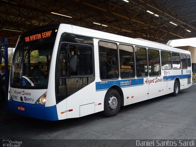 Airport Bus Service 37107 na cidade de São Paulo, São Paulo, Brasil, por Daniel Santos Sardi. ID da foto: 1257700.