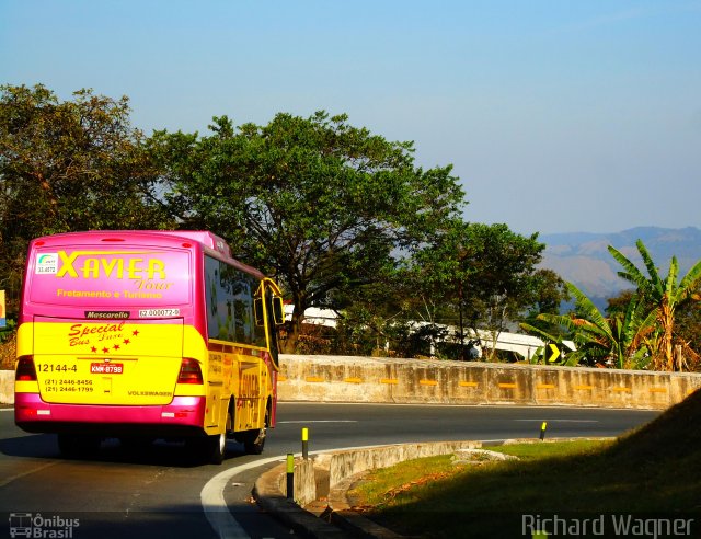 Xavier Tour 12144-4 na cidade de Piraí, Rio de Janeiro, Brasil, por Richard Wagner. Número da foto: #1258296.