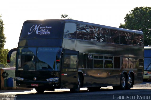 Ônibus Particulares 0300 na cidade de Assis, São Paulo, Brasil, por Francisco Ivano. Número da foto: #1313907.