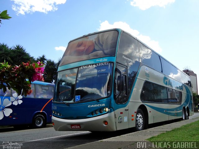 Viação Garcia 7020 na cidade de Curitiba, Paraná, Brasil, por Lucas Gabriel. Número da foto: #1259869.
