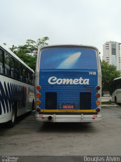Viação Cometa 7418 na cidade de Mogi das Cruzes, São Paulo, Brasil, por Douglas Alvim. Número da foto: #1262930.