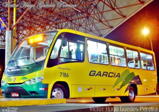 Viação Garcia 7186 na cidade de Maringá, Paraná, Brasil, por Victor Hugo Guedes Pereira. ID da foto: 1265061.