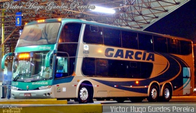 Viação Garcia 6039 na cidade de Maringá, Paraná, Brasil, por Victor Hugo Guedes Pereira. Número da foto: #1265056.