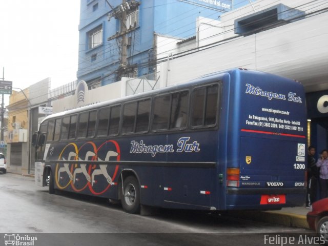 Miragem Tur 1200 na cidade de Pelotas, Rio Grande do Sul, Brasil, por Felipe Alves. ID da foto: 1268442.